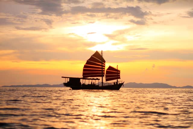 Krabi: 4-Island Sunset Snorkeling Tour & Bioluminescent Swim